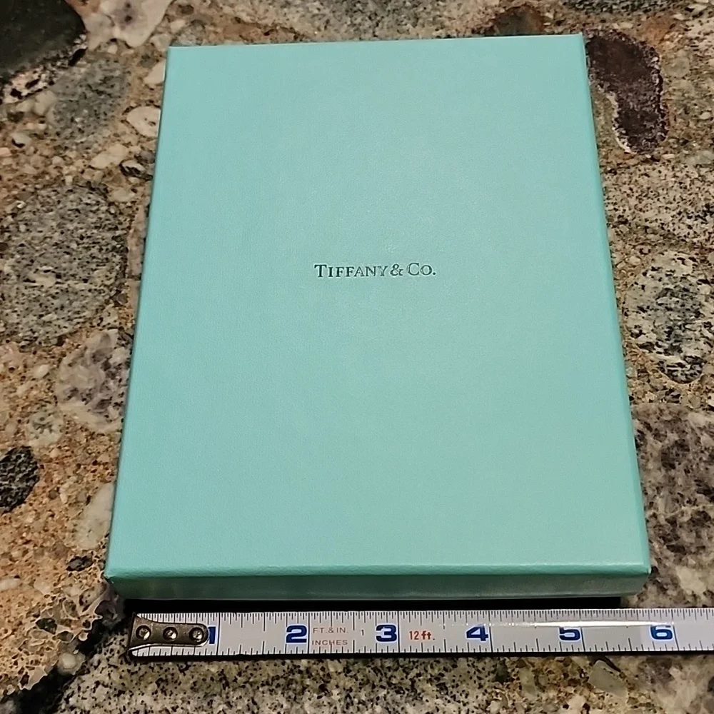 Empty Tiffany & Co. BOX - Picture 5 of 6
